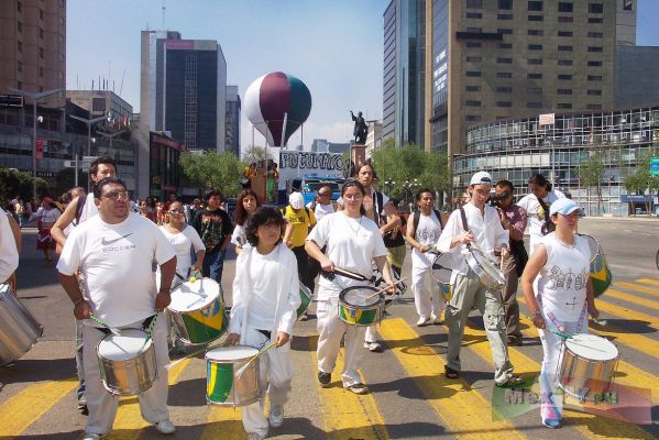 Dia del Tambor/Drum Day 05-14
El sonido de los tambores se escuchaba a lo largo de todo el Paseo de la Reforma. 

The sound of the drums was listened to throughout  the 'Paseo de la Reforma' avenue
Keywords: Día del tambor y la africanía/ Drum Day and Africanía