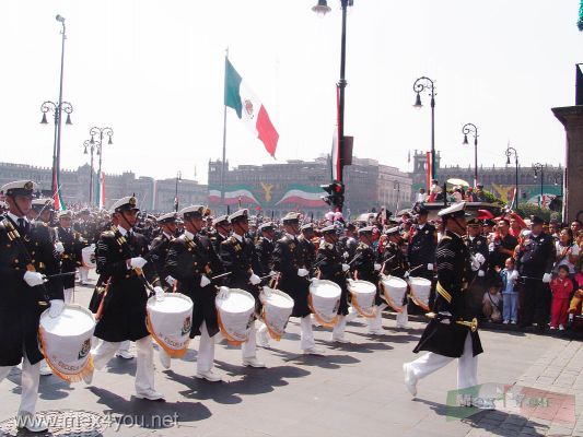 Desfile Militar 16 Septiembre/ Military Parade September 16th 05-09
Quienes tambiÃ©n despertaron admiraciÃ³n fuÃ© la Fuerza de Marina.

Who also woke up admiration among the people was  the Force of Navy.
Keywords: Desfile Militar 16 Septiembre/ Military Parade September 16th fiestas patrias patriotic month mes patria