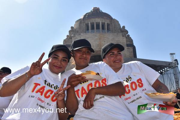 Festival del Taco en su segunda edición y Récord Guinness (01-05)
Varias marcas estuvieron presentes durante este evento multitudinario ofreciendo el complemento perfecto para acompañar este ícono de la comida mexicana. Así pues vimos la presencia de la marca Tecate, Alpura, Alka Seltzer, Mundet que estuvieron ofreciendo recetas y también producto para acompañar estos deliciosos tacos que hicieron el día de los asistentes que también pusieron su granito de arena y su boca para romper el récord Guinness para nuestra gran ciudad. 


Text & Photos by Antonio Pacheco
Keywords: Festival Taco segunda edición Récord Guinnes