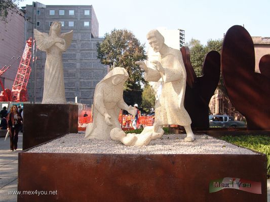 Cuarta ExposiciÃ³n de Nacimientos en el Paseo de la Reforma/ 4th Exposition Nativity Scenes in Paseo de la Reforma Avenue 2007  (05-08)
Los nacimientos en el Paseo de la Reforma estÃ¡n elaborados en los mÃ¡s diferentes materiales tales como: piedra.

The Natitity Scenes on the Paseo de la Reforma are made in the most different materials such as stone.
Keywords: nacimientos paseo reforma nativity scenes avenue  exposicion exposition