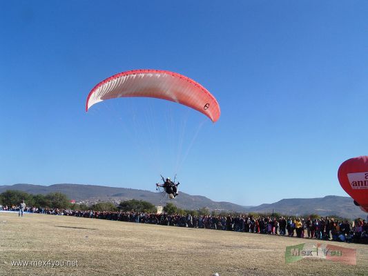 Festival  Internacional del Globo / International Balloon Festival 2006 - LeÃ³n Guanuajuato ( 12 - 14)
Nos deleitamos con exposiciones de parapentes motorizados.

We delighted with exhibitions of motorized parapentes.
Keywords: Festival Globo Balloon LeÃ³n Guanuajuato Parque Metropolitano globos aerostatico aerostaticos