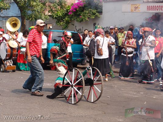 5 de Mayo /May 5th 2006 03-10
Los caÃ±ones, aunque pequeÃ±os, eran oidos a gran distancia. 

The cannons,spite of the  small size, were heard to great distance. 
Keywords: 5 mayo 5th May peÃ±on baÃ±os batalla puebla  zacapoaxtlas