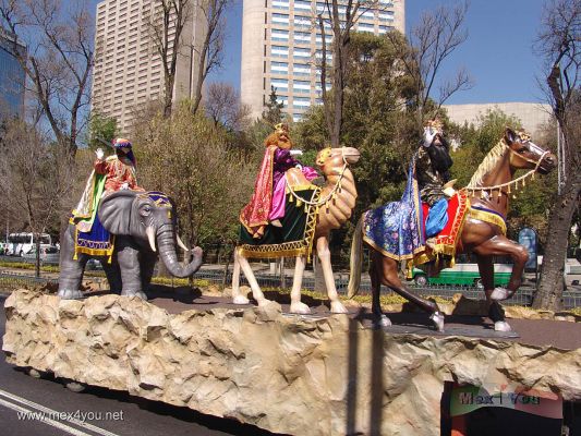 Dia de Reyes 2007 / Epiphany Day 2007 (16-16)
[b]Feliz DÃ­a de Reyes, les desea Mex4you Â¡Â¡Â¡

Happy  Three Kings Day !!! wish Mex4you[/b]
Keywords: dia  reyes magos epiphany three wisdom men auditorio  cabalgata de los reyes