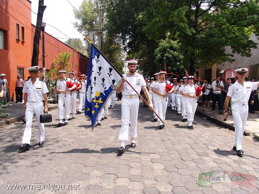Lann-BihouÃ© en MÃ©xico / Lann -BihouÃ© in Mexico (02-09)
El Bagad de Lann BihouÃ© recorriÃ³ las principales calles de CoyoacÃ¡n hacia el Parque Hidalgo. El Bagad hizo su primera visita a LatinoamÃ©rica escogiendo a nuestro paÃ­s para hacer su debut.

The Bagad de Lann BihouÃ© marched by  the main streets of CoyoacÃ¡n towards the Hidalgo Park. The Bagad made his first visit to Latin America choosing to our country to make its debut.
Keywords: Lann BihouÃ© bagad coyoacÃ¡n coyoacan gaitas francia france pipe bands bagpipe