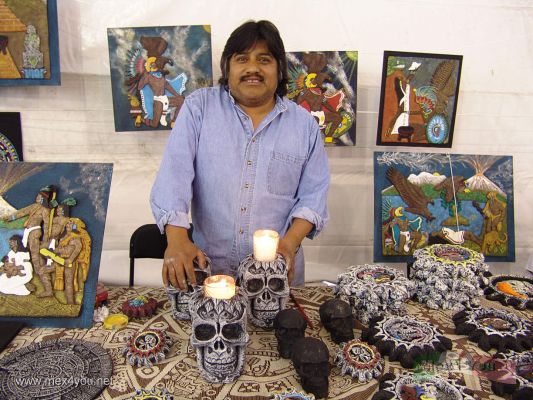 Feria Interdelegacional / Interdelegational Fair CoyoacÃ¡n 2007 (03-10)
Mex4you tuvo la oportunidad de platicar y conocer el trabajo de los artesanos como el caso de:  Filiberto Ortiz que presentÃ³ piezas elaboradas en ceniza volcÃ¡nica con motivos prehispÃ¡nicos, las cuales destacan por tu belleza.

Mex4you had the opportunity of chat and know the work the craftsmen as the case of: Filiberto Ortiz who presented pieces elaborated in volcanic ash with pre-Hispanic motifs.
Keywords: coyoacan delegaciones artesanos artesanias crafts promosur