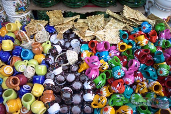 PequeÃ±os Jarros ( Small Ceramic )
Photo by: Antonio Pacheco 
Keywords: Artesanias