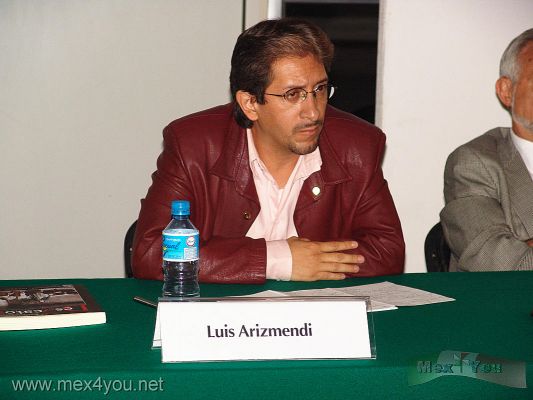 Semana Cultural / Cultural Week CoyoacÃ¡n 2007  (09-10)
Luis Arizmendi diÃ³ un resÃºmen de su artÃ­culo que trata del Capitalismo CÃ­nico.

Luis Arizmendi gave a summary of his article about the Cynical Capitalism.
Keywords: desacatos centro cultural benemerito de las americas  luis arizmendi