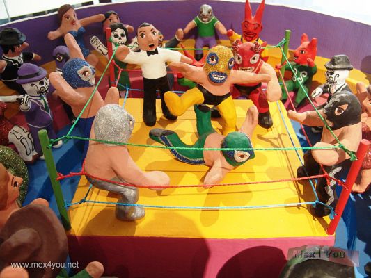 Museo del Estanquillo / Estanquillo Museum (04-07)
La lucha libre se ha vuelto parte de nuestra cultura y en segundo piso usted encontrarÃ¡ lo relacionado con el pancracio en nuestro paÃ­s. TambiÃ©n encontrarÃ¡ lo relacionado con la historieta en MÃ©xico, la lucha sindical, los 60's.

The wrestling has become part from our culture and in second floor you will find the related thing to pancracio in our country.Also you will find all related with the comic strip in Mexico, the union fight, the sixthies.
Keywords: visita museo estanquillo museum