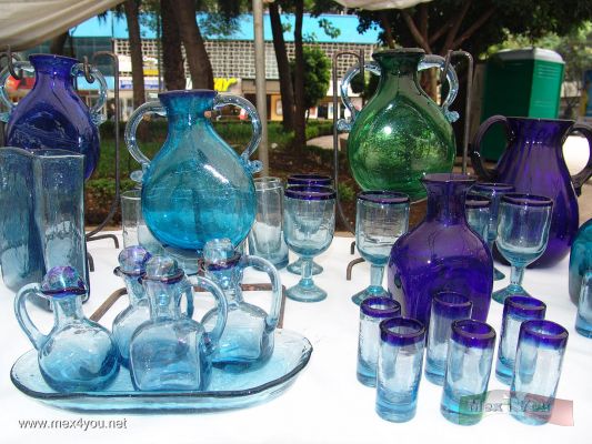 Feria Artesanal Delegaciones del Sur / South Delegations  Craft Fair 2007  (07-10)
Pero si lo que le gusta es el vÃ­drio usted podrÃ¡ admirar y comprar hermosas piezas para decorar su mesa y aquellos espacios favoritos. 

You will be able to see crafts made of glass,  admire and to buy beautiful pieces to decorate your  table and those favorit spaces.
Keywords: feria artesanal delegaciones del sur  Paseo de la Reforma avenue artesanos crafts south delegations vidrio glass