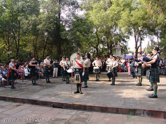 Batalla de Churubusco  / Churubusco Battle 2006  (02-12)
Como parte de la Ceremonia El Grupo de Gaitas de San Patricio intrepretÃ³ melodÃ­as escocesas e Irlandesas como " La Marcha de las Tierras Altas".

Like part of the Ceremony the Saint Patricio Bagpipe Group Scottish and Irish perform melodies like â€œthe March of High Landsâ€. 
Keywords: Churubusco Museo de las Intervenciones Coyoacan Batalla Churubusco Battle Gaita Bagpipe Batallon de San Patricio