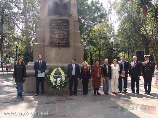 Batalla de Churubusco  / Churubusco Battle 2006  (08-12)
DespuÃ©s las autoridades de CoyoacÃ¡n, Del Museo y del Distrito Federal montaron una Guardia de Honor en el monumento al General Pedro MarÃ­a Anaya.

Later the  CoyoacÃ¡n authorities, the Museum and the Federal District mounted a Honor guard in the monument to General Pedro Maria Anaya. 
Keywords: Churubusco Museo de las Intervenciones Coyoacan Batalla Churubusco Battle General Anaya