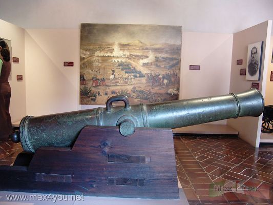 Batalla de Churubusco  / Churubusco Battle 2006  (11-12)
TambiÃ©n pudimos conocer los planes expansionistas de los Estados Unidos y como Nuestro paÃ­s perdiÃ³ mÃ¡s de la mitad de su territorio a causa en parte de la ineptitud de Antonio LÃ³pez de Santa Anna.

Also we could know the plans expansionistic the United States and the lost more than half from our territory to cause partly of the ineptitude of Antonio LÃ³pez de  Santa Anna. 
Keywords: Churubusco Museo de las Intervenciones Coyoacan Batalla Churubusco Battle