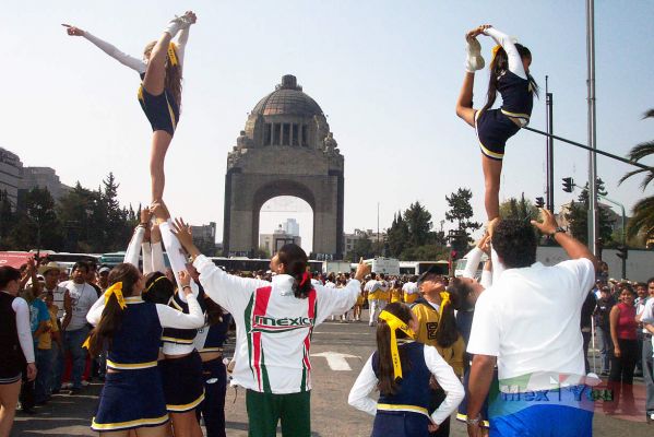 20 Nov 2004 Desfile Deportivo / Sportive Parade 11-12
Otra Hermosa Postal de nuestras gimnastas. 

Other amazing postcard of our gymnasts
Keywords: Desfile 20 de noviembre, November 20th parade revolucion mexicana revolucionario mexican revolution 