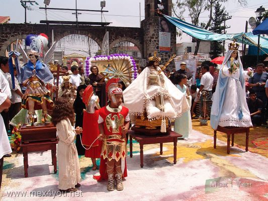 Festividad del SeÃ±or de la Misericordia / Mercy Lord Festivity 2006 (05-09)
TambiÃ©n estuvieron presentes imÃ¡genes de la SantÃ­sima Virgen de la Candelaria, San Miguel Arcangel, San Juan Bautista, San MartÃ­n de Porres, etc.

Also they were present images of the Saint Virgin of the Candlemas, Saint Miguel Arcangel, Saint Juan Baptist, Saint Martin de Porres, etc. 
Keywords: SeÃ±or de la Misericordia Mercy Lord Festivity Pueblo de la Candelaria town