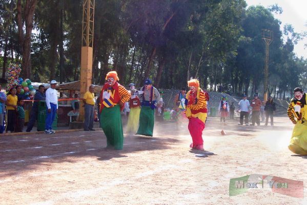 Payasolimpiada 07-20
El primer evento fué carreras de "Payasocostal" 

The first event was  race in bags. 
Keywords: 4ta payasolimpiada