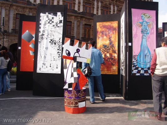 Festival de Ajedrez / Chess Festival MÃ©xico 2006    01-12
El domingo 22 de Octubre se llevÃ³ a cabo el festival de Ajedrez en la Ciudad de MÃ©xico en su tercera ediciÃ³n. 

Sunday  October 22nd was carried out the  Chess  festival in Mexico City in his  third edition.
Keywords: festival ajedrez chess zocalo ciudad de mexico city