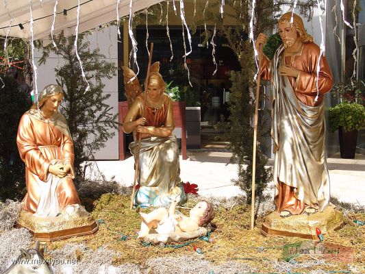 Eventos NavideÃ±os en la Ciudad de MÃ©xico  Nacimientos / Mexico City X-mas 2006 Nativity Scenes ( 06-15)
Se lleva a cabo la Tercera EdiciÃ³n de los Nacimientos en el Paseo de la Reforma con obras de los mÃ¡s diferentes materiales y conceptos.

It is carried out the Third Edition of the Nativity Scenes  in the Paseo de la Reforma avenue with works of the different materials and concepts.
Keywords: Nacimientos Paseo  Reforma Nativity Scenes Paseo  Reforma avenue Navidad Christmas
