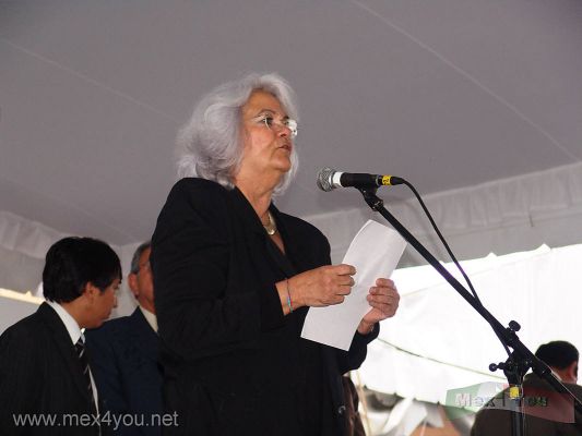 Toda Cuba en CoyoacÃ¡n 2006 / All Cuba in CoyoacÃ¡n 2006 03-12
La Doctora Margarita Ruiz Brandy- Agregada Cultural de Cuba -diÃ³ un discurso de la celebraciÃ³n del 53 aniversario del asalto al Cuartel Moncada por los revolucionarios Cubanos  e invitÃ³ tambiÃ©n invitÃ³ al pÃºblico a asistir a este evento que estrecha mÃ¡s aÃºn los lazos entre nuestros paises hermanos. 

The Dra Margarita Ruiz Brandy gave to a speech about  the celebration of the 53rd anniversary of the assault to the Quarter Moncada by Cuban revolutionaries  and also invited invited the public to attend this event that unites to our countries brothers. 
Keywords: Toda Cuba Coyoacan all Cuba Margarita Ruiz Brandy Agregada Cultural  Jardin Hidalgo Garden
