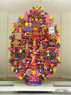 Arbol de la Vida  Monumental  Museo Arte Popular  / Monumental Life Tree  Popular Art Museum
Keywords: arbol de la vida life tree crafts artesanias museo de arte popular