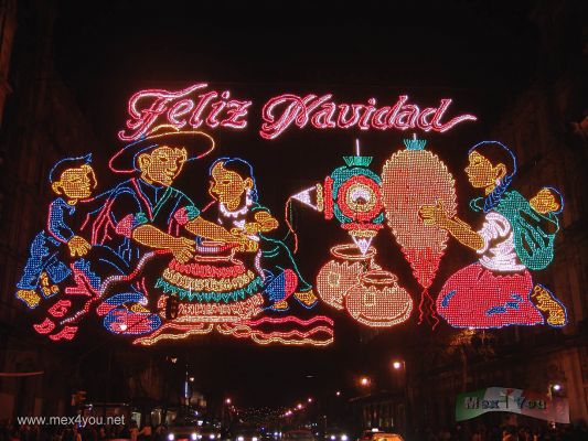 Decoraciones NavideÃ±as Ciudad de MÃ©xico / Mexico City  X-mas Decorations 2006
Keywords: Decoraciones Navidad Christmas  Decorations piÃ±ata Feliz Navidad Merry