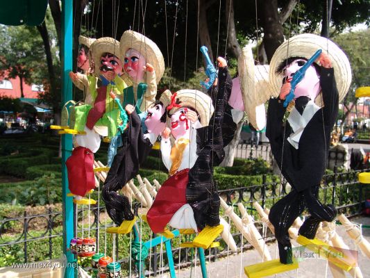 Juguetes Mexicanos en CoyoacÃ¡n  1/ Mexican Toys in CoyoacÃ¡n 1
Keywords: Juguetes artesanias titeres toys crafts puppets coyoacan