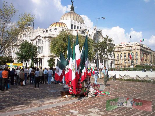  September in Bellas Artes / Septiembre en Bellas Artes
 [b] September in "Bellas Artes"[/b]
[b]Septiembre en "Bellas Artes"[/b]
Keywords: September Septiembre Bellas Artes