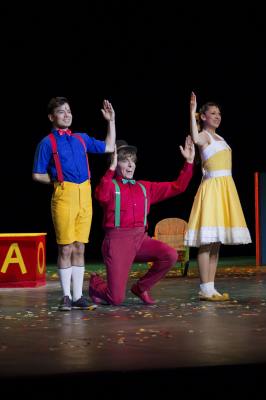 Teatro de la Ciudad homenajean a Francisco Gabilondo Soler, Cri-CrÃ­
Â·         Mario IvÃ¡n MartÃ­nez presentÃ³ el espectÃ¡culo Que dejen toditos los sueÃ±os abiertos, un viaje por la imaginaciÃ³n y las obras musicales creadas por el compositor mexicano


Â·         El montaje presenta diversas coreografÃ­as musicales con temas famosos de Cri-CrÃ­ como â€œEl ratÃ³n vaqueroâ€, â€œLa marcha de las vocalesâ€, â€œJuan PestaÃ±asâ€ y â€œChe araÃ±aâ€
Keywords: Mario IvÃ¡n MartÃ­nez