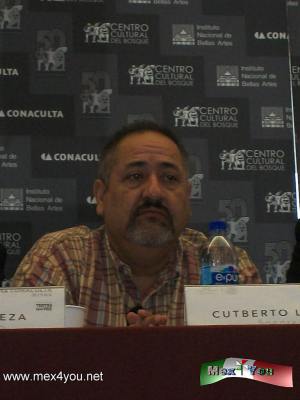 Teatro a una sola voz 2015 (03-05)
Iniciando con la compaÃ±ia A la Deriva Teatro con "PatÃ¡n" funciones del 8 al 30 de Julio. De MichoacÃ¡n compaÃ±Ã­a Vaso Teatro con "A lo mejor te encuentro y cuando te encuentre voy a brazarte mucho". De QuerÃ©taro Mr. Bright, funciones 11 de julio al 2 de agosto. Aguascalientes "Avestruz no vuela mexicano" funciones 12 de julio al 3 de agosto.

Text and Photo by: YanÃ­n RamÃ­rez
Keywords: festival de monÃ³logos 2015 teatro a una sola voz 2015 mÃ³nologos teatrales centro cultural del bosque