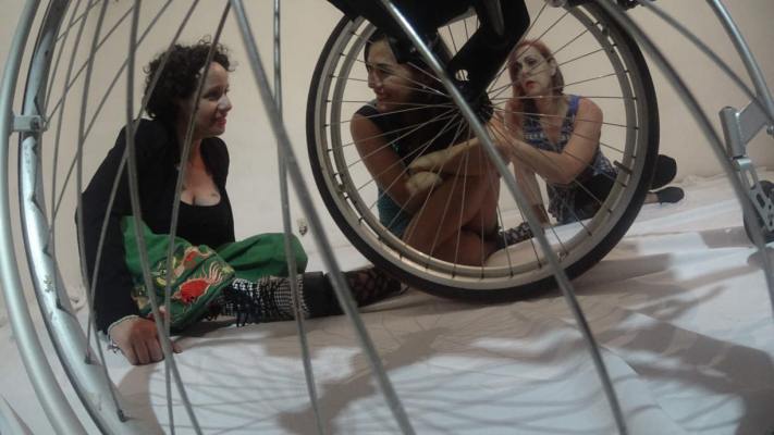 Oferta Teatral en Agosto (03-05)
Wenses y Lala la Sala Xavier Villaurrutia este 6 de Agosto hasta el 30 del mismo. Teatro El GaleÃ³n "Moving 360Â°" estreno 6 de agosto hasta el 30. El SueÃ±o de la Mantarraya este 6 de agosto hasta el 6 de Septiembre en el Granero, Xavier Rojas.

Text by: YanÃ­n RamÃ­rez                                          Photo by: CortesÃ­a
Keywords: cartelera teatral agosto Inba Centro Cultural del Bosque teatro legaria julio prieto jimÃ©nez rueda