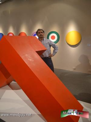 CelebraciÃ³n 50 aÃ±os de Trayectoria plÃ¡stica (05-05)
Se exhibira su obra mÃ¡s reciente 9 serigrafÃ­as de un metro de altura que denominÃ³ "Grecas" .

Text and Photo by: YanÃ­n RamÃ­rez
Keywords: musei josÃ© luis cuevas pintura, escultura y grÃ¡fica trayectoria plÃ¡stica benjamÃ­n 50 aÃ±os