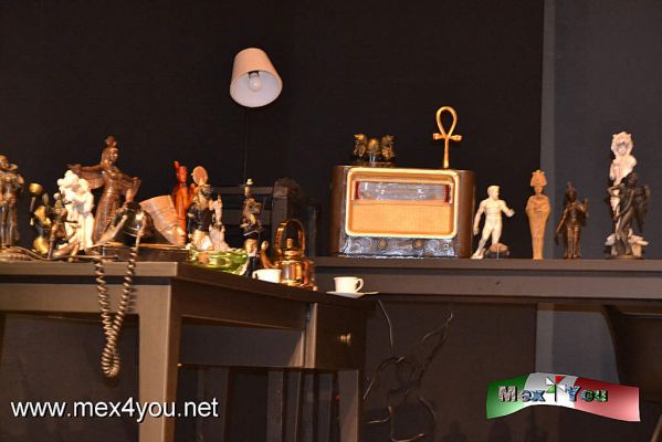 Llega al HelÃ©nico "Ãšl tima sesiÃ³n de Freud" (04-05)
Ortiz de Pinedo reclacÃ³ es un Ã©xito a nivel mundial porque es una obra que te enfrenta a la confrotaciÃ³n de la vida, muerte, amor, sexo famlia. AdemÃ¡s estÃ¡ Ãºltima sesiÃ³n de Freud, ocurre tan sÃ³lo 20 dÃ­as antes de su muerte. 

Text and Photo by: YanÃ­n RamÃ­rez
Keywords: centro cultutal helÃ©nico estrenos helÃ©nico producciones ortiz de pinedo sergio klainer darÃ­o t.piÃ© obra la Ãºltima sesiÃ³n de freud Â¿existe dios?