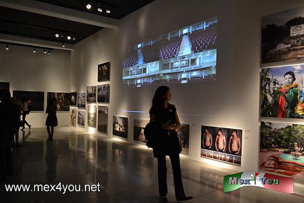 InauguraciÃ³n del Foto Museo Cuatro Caminos (03-05)
Construido en lo que antes era una fÃ¡brica de plÃ¡stico, el nuevo museo, que ahora aloja 3 galerÃ­as de exhibiciÃ³n, 5 salones para impartir clases, un auditorio, una cafeterÃ­a, una tienda, una terraza, un restaurante y un estacionamiento, estarÃ¡ completamente dedicado a la fotografÃ­a.


Text & Photo by: Antonio Pacheco 
Keywords: inauguracion foto museo cuatro caminos fotografia