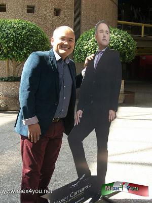 El Tenor Javier Camarena en el Auditorio Nacional (02-05)
AcompaÃ±ado en el escenario las sopranos Rebeca Olvera y Karen Gardeazabal; la mezzosoprano Guadalupe Paz, el tenor Juan Enrique GuzmÃ¡n, el barÃ­tono JosuÃ© CerÃ³n, y los bajo- barÃ­tonos Stefano de Peppo y Carsten Wittmoser.


Text and Photo by: YanÃ­n RamÃ­rez
Keywords: tenor mexicano javiercamarena auditorio nacional gala operistica principe entre tenores