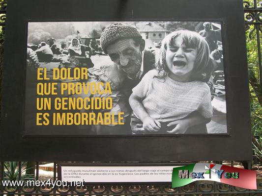 Coexistir en las Rejas de Chapultepec (02-05)
ImÃ¡genes inician con tres aspectos esenciales Memoria histÃ³rica,  la DescriminaciÃ³n de la Vida Cotidiana, la cutura de la paz; teniendo como objetivo que los transeuntes reflexionen acerca del respecto y el diÃ¡logo social.

Text and Photo by: YanÃ­n RamÃ­rez
Keywords: rejas de chapultepec museo memoria y tolerancia racismo ultraje violencia