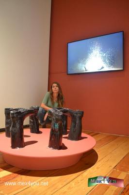 Muestra multidisciplinaria 50 mujere, 50 obras, 50 años (03-05)
La curaduria presenta la muestra en forma de collage, para abarcar una gran variedad de disciplinas y de artistas que su trabajo se desarrolla en los años setenta y 2010, en diferentes discursos y diferentes conceptos entorno a lo femenino.

Text and Photo by:Yanín Ramírez

Pie de Foto: Beatriz Canfiela
De encuentros y desencuentros
Video Instalación 2019
Keywords: muestra multidisciplinaria 50 mujeres 50 obras 50 años festival igualdad tiempo mujeres museo ciudad méxico
