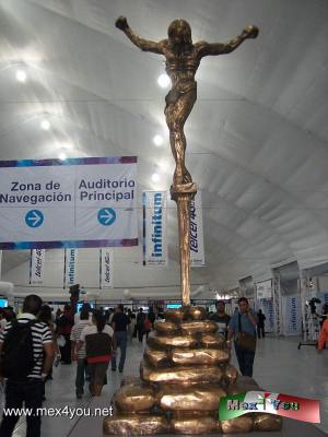 InauguraciÃ³n Aldea Digital 2015 (05-05)
Al termino de los talleres le hacen entregan de un reconocimiento como sÃ­mbolo de su participaciÃ³n y aprendizaje.

Visita la aldea Digital hasta el 26 de Julio de 10:00 de la maÃ±ana hasta las 19:00 hrs.

Text and Photo by: YanÃ­n RamÃ­rez


Keywords: aldea digital 2015 telmex telcel entrenamientos claro video