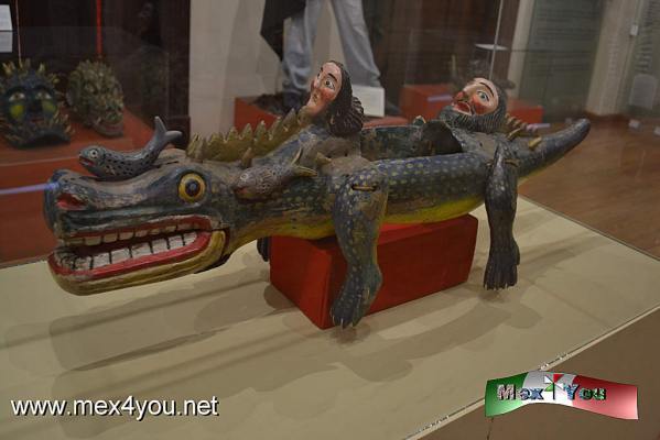 Museo Nacional de la MÃ¡scara en San Luis Potosi (02-05)
Durante la Ã©poca prehispÃ¡nica el hombre encontro  a la mascara una manera mÃ¡gica de asumir la identidad de los dioses y nahuales y con ello el control de las fuerzas divinas.

Text by: YanÃ­n RamÃ­rez                             Photo by: Antonio P.
Keywords: museo de la mascara mascaras san luis potosi