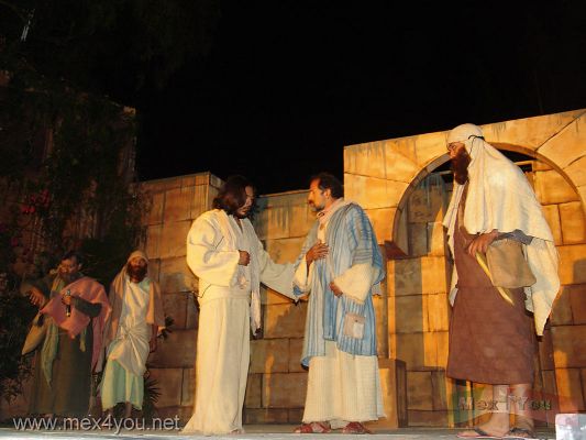 Jueves Santo / Holy Thursday : Pueblo Candelaria 2006 04-06
JesÃºs conoce a Judas y a SimÃ³n.

Jesus meet to Judas and Simon.
Keywords: Jueves Santo  Holy Thursday Pueblo Candelaria Semana Santa