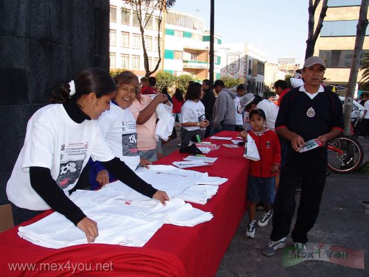 Paseo Ciclista de la Revolución Mexicana/ Mexican Revolution Cycling Stroll (01-07)
El Domingo 13 de Noviembre se llevó a cabo El tradicional Paseo Ciclista de la Revolución Mexicana en el Monumento a la revolución.  Desde las 7:00 de la mañana empezó el registro de los participantes.

Last  Sunday  November 13th was carried out the traditional  Mexican Revolution Cycling Stroll in the Revolution Monument.  From the 7:00 in the morning the began registry of the participants .
Keywords: Paseo Ciclista de la Revolución Mexicana/ Mexican Revolution Cycling Stroll
