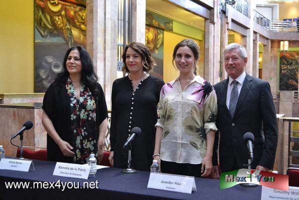 Vuelve a MÃ©xico Alondra de la Parra (04-05)
El programa del jueves 17 de septiembre se presentara el dÃ­a 18 de septiembre en el Audiotorio Nacional.

Y el dÃ­a 15 de Septiembre se presenta en Puebla , interpretando el Huapango de Moncayo.

Text and Photo by: YanÃ­n RamÃ­rez
Keywords: alondra de la parra palacio bellas artes segunda sinfonÃ­a de Gustav Mahler Janitzio Silvestre Revueltas olivia Gorra orqusta filarmÃ³nica de londres
