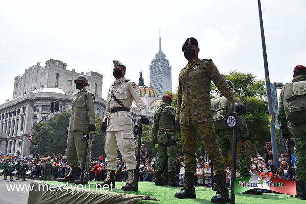 Desfile Militar 16 de Septiembre 2021 (05-07)
En esta edición también participaron representaciones extranjeras quienes marcharon a la par de su pares mexicanos. Así pues tuvimos grupos de Costa de Marfíl, Belice, Italia, Colombia, Venezuela, entre otras. 


Photo & Text by: Antonio Pacheco
Keywords: desfile militar 16 septiembre 2021 sedena marina fuerza aerea fiestas patrias cdmx