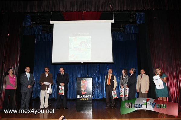 Ganadores de Noveno Concurso de Cultura TurÃ­stica Infantil (01-04)
Alejandro Rojas DÃ­az DurÃ¡n, secretario de Turismo del Distrito Federal, hizo la entrega de premios a nivel local, a los siete ganadores del â€œNoveno Concurso Nacional de Cultura TurÃ­stica Infantilâ€, en el centro de diversiones Six Flags MÃ©xico. 





Photo by: JesÃºs SÃ¡nchez
Keywords: ganadores noveno concurso cultura turistica infantil turismo secretaria six flags