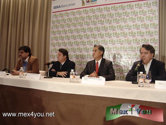 Feria Internacional de Turismo de las AmÃ©ricas FITA 2011 (01-02)
El Jefe de Gobierno del Distrito Federal, Marcelo Ebrard Casaubon, inaugurarÃ¡ el mÃ¡s importante encuentro de profesionales de la industria turÃ­stica mundial, la Feria Internacional de Turismo de las AmÃ©ricas (Fita) 2011, este jueves 22 de septiembre, en la Expo Bancomer, anunciÃ³ el secretario de Turismo, Alejandro Rojas DÃ­az DurÃ¡n.

Fita 2011, que por segunda vez se realiza en la Ciudad de MÃ©xico, reunirÃ¡ a empresarios y funcionarios del sector turismo del interior del paÃ­s asÃ­ como de naciones de Europa, Medio Oriente, Asia, AmÃ©rica del Norte, el Caribe y AmÃ©rica del Sur, desde el dÃ­a de su inauguraciÃ³n formal y hasta el domingo 25 de septiembre.

Keywords: feria internacional turismo americas america alejandro rojas secretaria FITA
