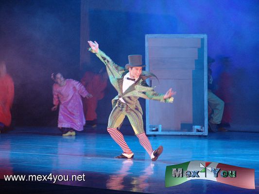 Cri- Cri con la compaÃ±Ã­a nacional de danza (01-04)
El dÃ­a 19 de Febrero a las 11:00 en el Teatro de la Ciudad Esperanza Iris se presentÃ³ el espectÃ¡culo dancÃ­stico para toda la familia: " Cri cri " con funciones Ãºnicas el sÃ¡bado 19 y domingo 20 a las 17:00 con una duraciÃ³n de 65 minutos. coreografÃ­a de JosÃ© Luis GonzÃ¡lez, quien en el 2010 realizÃ³ la coreografÃ­a " En el cerro del chapulÃ­n".



Text and Photo by: YanÃ­n RamÃ­rez
Keywords: compaÃ±ia nacional danza cri cri teatro ciudad theater city dance grillito cantor grillo dance 