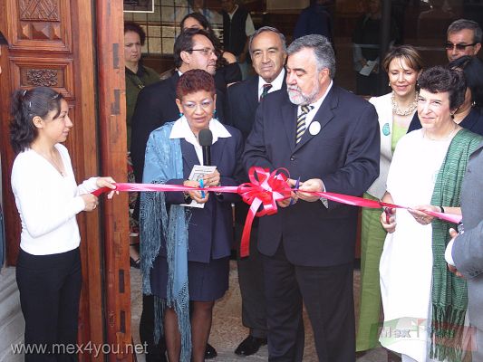 Primavera en la Ciudad de MÃ©xico/Spring in Mexico City (02-14)
Otra InauguraciÃ³n fuÃ© la realizada en el restaurado edificio del Antiguo Templo de Corpus Christi... 

Another Inauguration was done  in the recovered building of the Antiguo Templo de Corpus Christi (Corpus Christi Old Temple)... 
Keywords: Primavera en la Ciudad de MÃ©xico/Spring in Mexico City.