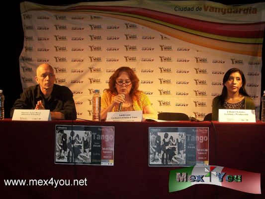 Ballet FÃ³ramen M. "Biyuya, Dios y Vos" (01-03)
En conferencia de prensa en el Foro Apoco Nop se diÃ³ la presentaciÃ³n de la CompaÃ±Ã­a FÃ³ramen M. prosedente de Cuernavaca, Morelos por el festejo de sus 15 aÃ±os con la funciÃ³n de Gala en el Teatro de la Ciudad el dÃ­a 29 de junio a las 20:00 horas con la coreografÃ­a llamada "Biyuya, Dios y Vos" Dirigida por dos grandes como: Marcos Ariel Rossi y Beatriz Madrid.

Text and Photo by: YanÃ­n RamÃ­rez
Keywords: CoreografÃ­a biyuya, dios y vos Teatro Esperanza IrÃ­s CompaÃ±ia FÃ³ramen M.