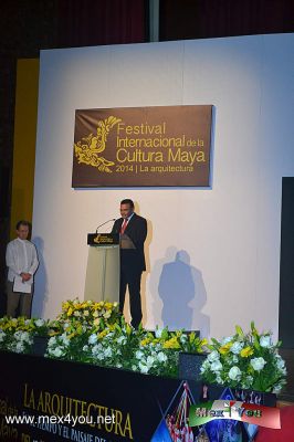 Anuncian FICM tema Arquitectura (04-05)
Dentro de la programaciÃ³n se tendrÃ¡ la realizaciÃ³n del Simposio de la Arquitectura Maya, Encuentro de Escritores de lengua maya, ExposiciÃ³n "Amorcito CorazÃ³n" con imÃ¡genes de Pedro Infante e Irma Dorantes, Lectura de PoesÃ­a de Sabines por parte de los Bichir, PresentaciÃ³n de la CompaÃ±ia Nacional de Danza con Giselle entre otros.

Text and Photo by: YanÃ­n RamÃ­rez
Keywords: festival internacional de la cultura maya 2014 arquitectura gram museo maya los mayas cancÃºn sureste mexicano campeche guatemala