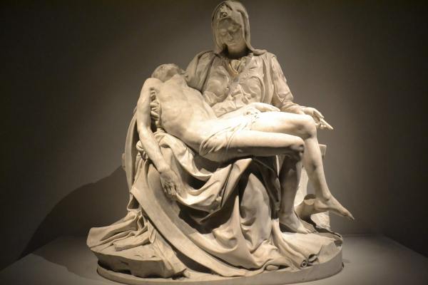 Llega al Museo del Palacio de Bellas Artes Miguel Ãngel (04-05)
AcompaÃ±ado por 45 piezas de artistas cercanos a Miguel Ãngel, bajo la curatorial de Francesco Buranelli, ex director de los Museos Vaticanos, y Luis Javier Cuesta, director del Departamento de Arte de la Universidad Iberoamericana.

Tex and Photo by: YanÃ­n RamÃ­rez
Keywords: miguelÃ¡ngel buonarroti renacimiento museo palacio bellasartes artista florentino