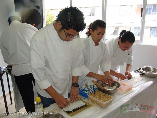 Inauguracion Academia GastronÃ³mica / Inauguration Gastronomy Academy 2007  ( 11-15 )
Los Chefs mostraron al pÃºblico su talento tambiÃ©n en la elaboraciÃ³n de comida Japonesa.

The Chefs also showed the public their talent in the  elaboration of Japanese food.
Keywords: Inauguracion Academia GastronÃ³mica / Inauguration Gastronomy Academy sacchi