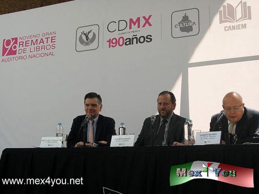 Listo el 9o. Gran Remate de Libros en el Auditorio Nacional (01-05)
Todo listo para este 30 de Marzo dar iniciÃ³ a las 150 actividades del Noveno Gran Remate de Libros en el Auditorio Nacional a partir de las 14:00 hrs. Entrada libre.

Text and Photo by: YanÃ­n RamÃ­rez 
Keywords: auditorio nacional remate de libros gran remate libros CANIEM venta nocturna libros